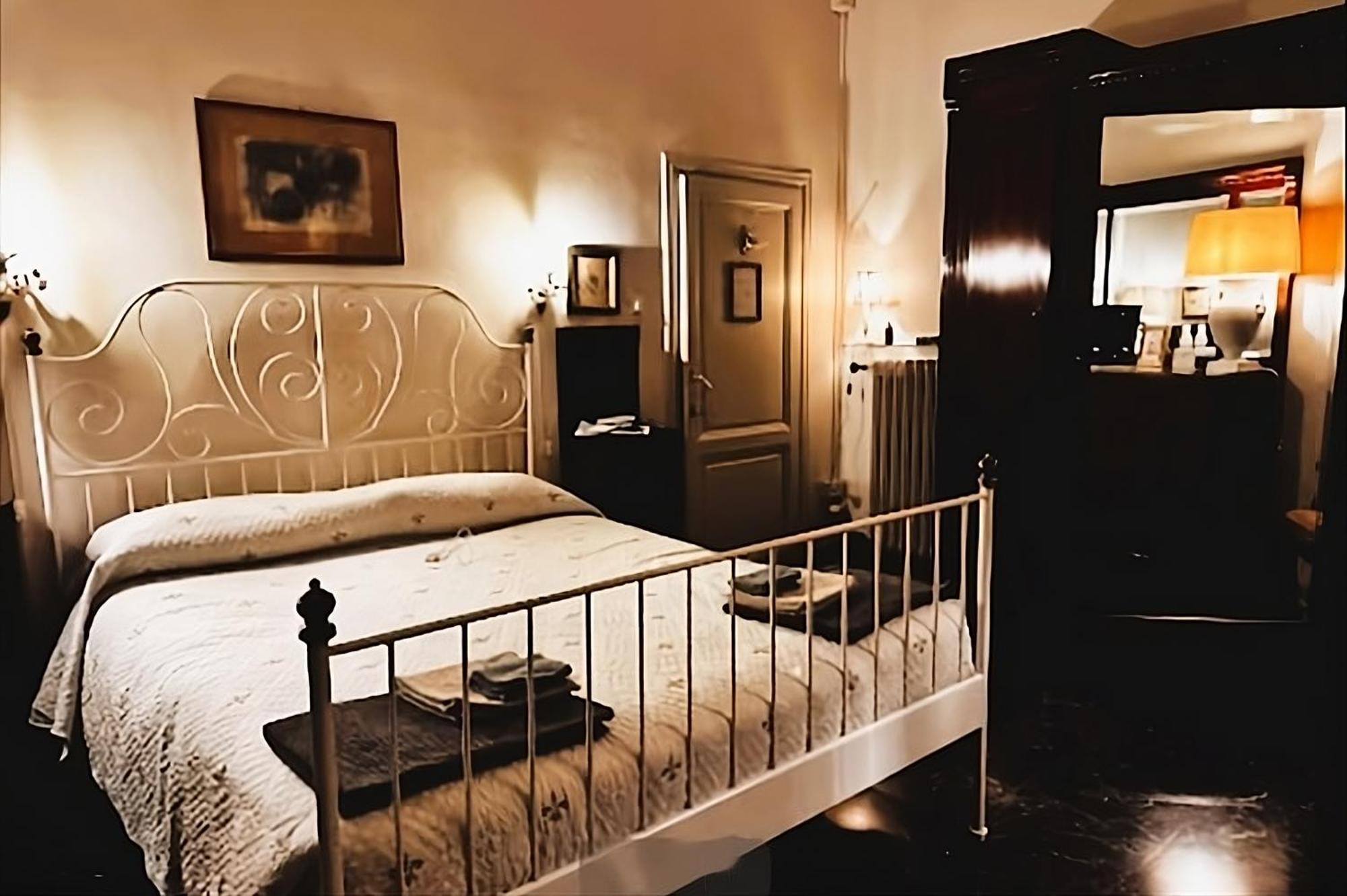 Rooms By Anna Florence Luaran gambar