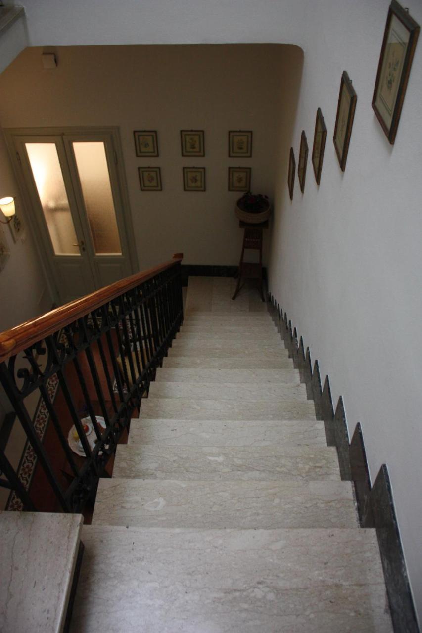 Rooms By Anna Florence Luaran gambar