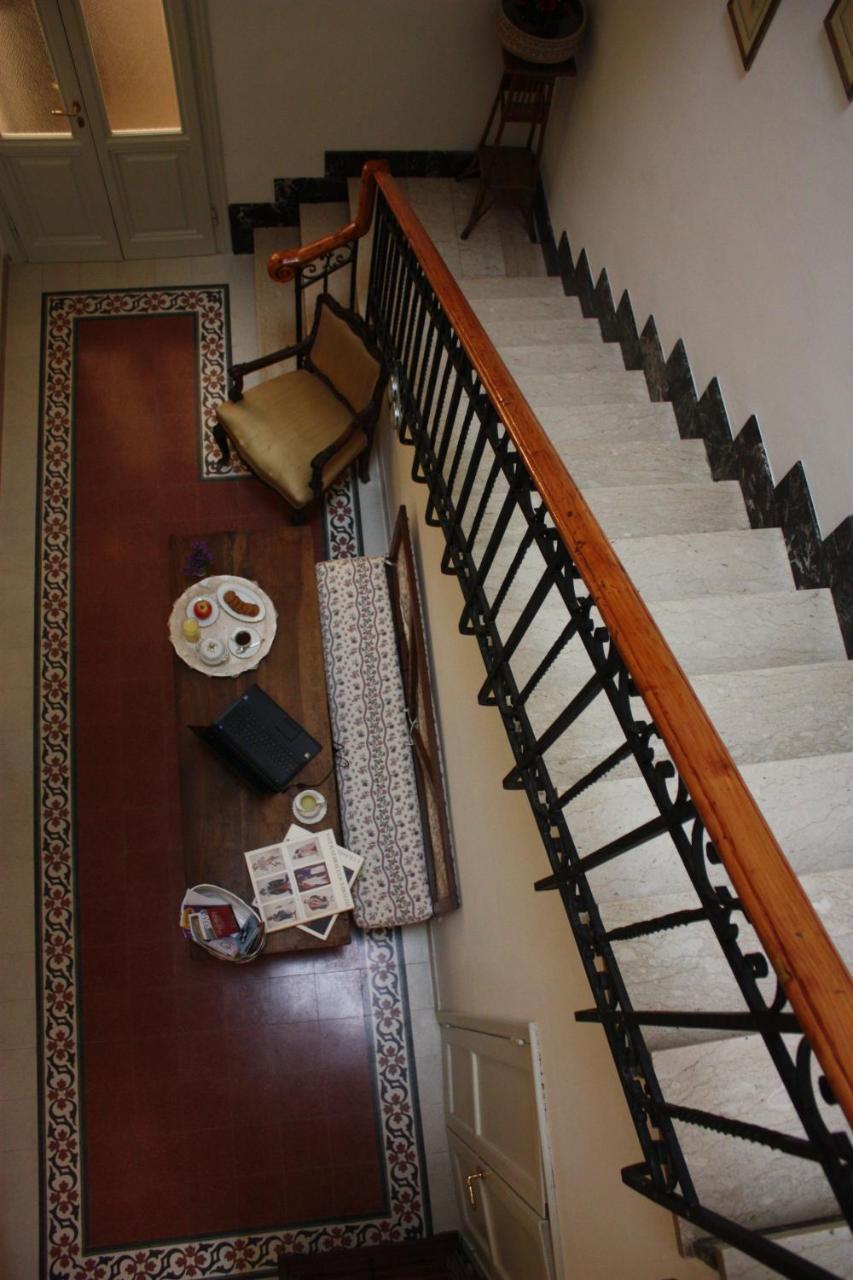 Rooms By Anna Florence Luaran gambar